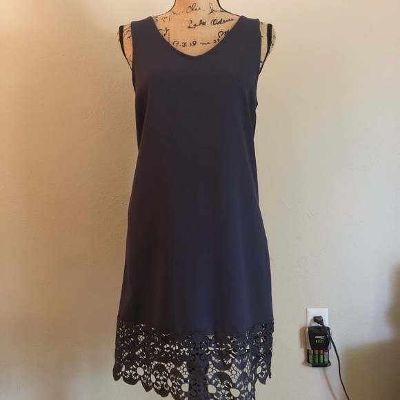 NWT Everly Lace trim shift sleeveless dress sz M - Picture 2 of 6